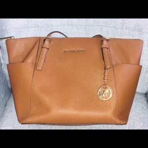 Michael Kors Jet Set Large Saffiano Tote Bag